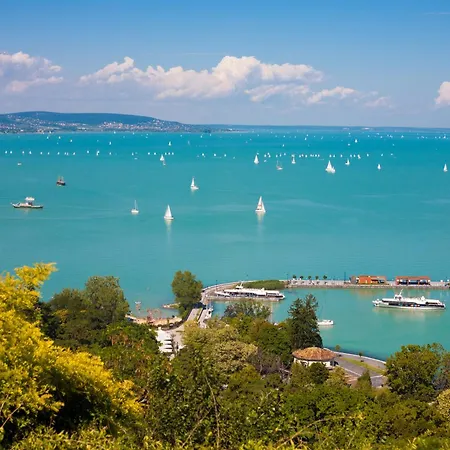 公寓 Fueloep Panzio Near Balaton