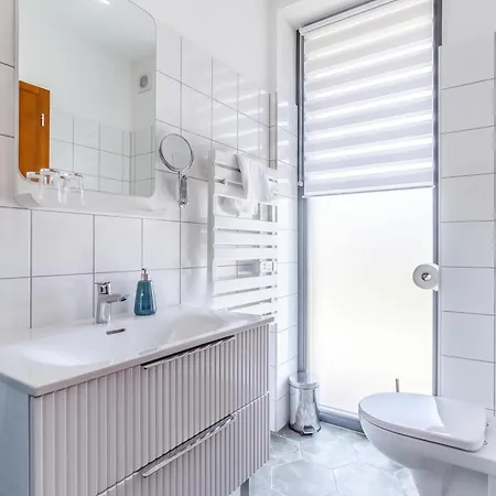 Fueloep Panzio Near Balaton Apartment