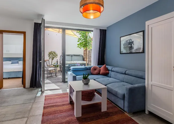 公寓 Fueloep Panzio Near Balaton *